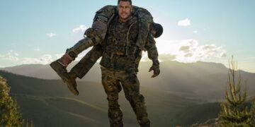 Alan Ritchson Battles a Giant Robot in Netflix’s ‘War Machine’ Trailer