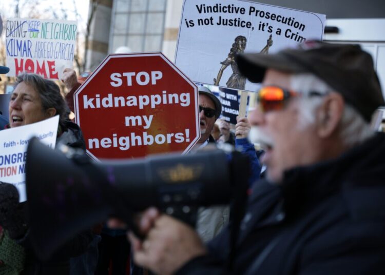 Several states move to ban local cooperation in immigration arrests