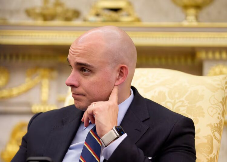 Trump Goon Threatens Airline Industry Over Wife’s Flight Delay