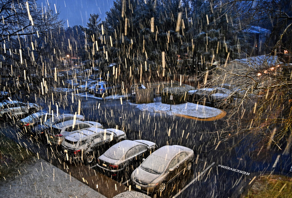 D.C. area could see pasty snow Sunday into Monday. How much could fall?