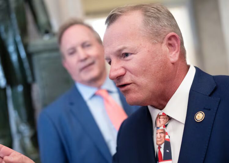 MAGA Rep. Debases Himself for Trump’s Attention at SOTU Address