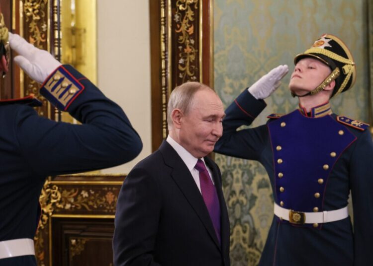 Epstein built ties to Russians and sought to meet Putin, files show