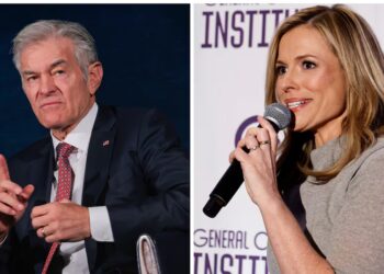 Trump Goon Dr. Oz Hits CNN Anchor With Bizarre Sexist Flex