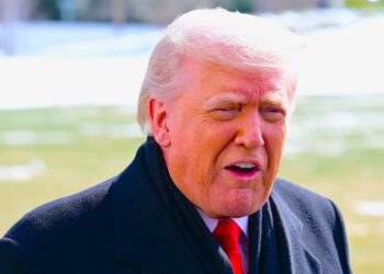 Trump Demands New Official Portrait While First Stays Secret