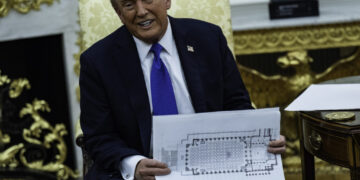 Trump picks his White House assistant for panel reviewing ballroom