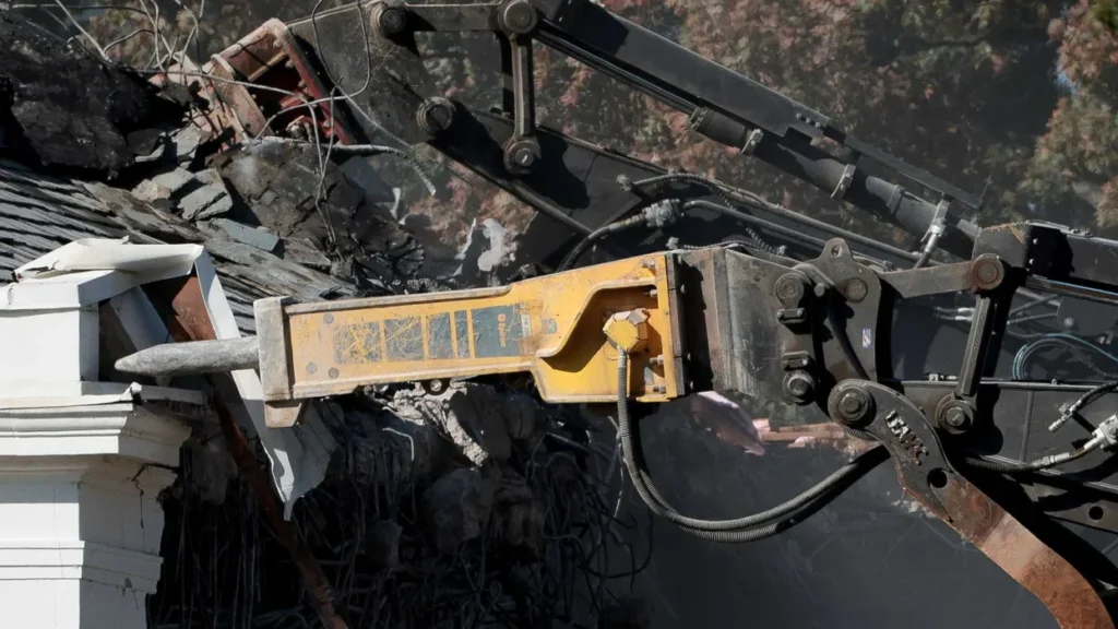 Trump dumping East Wing debris in local park as part of grandiose plan shrouded in secrecy