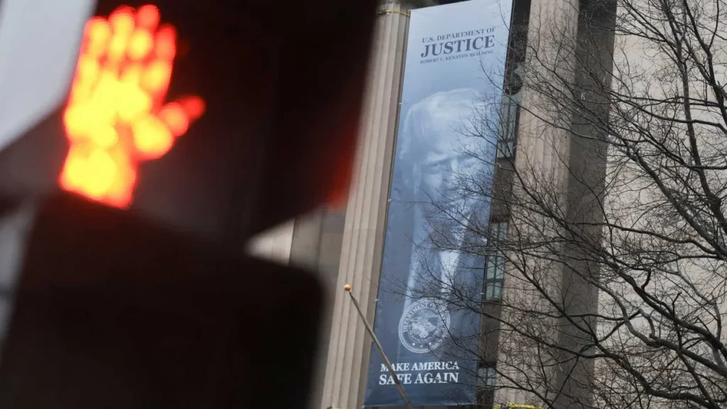 Ex-GOP adviser aghast as Trump’s face adorns government buildings: ‘Reject this tyranny’