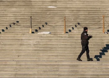 New details emerge after man in tactical gear rushes Capitol with loaded shotgun