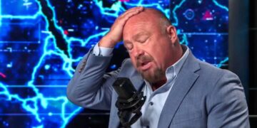 ‘Gobsmacked’ Alex Jones at wits’ end with Trump’s ‘dirty’ DOJ: ‘I’ve had it!’
