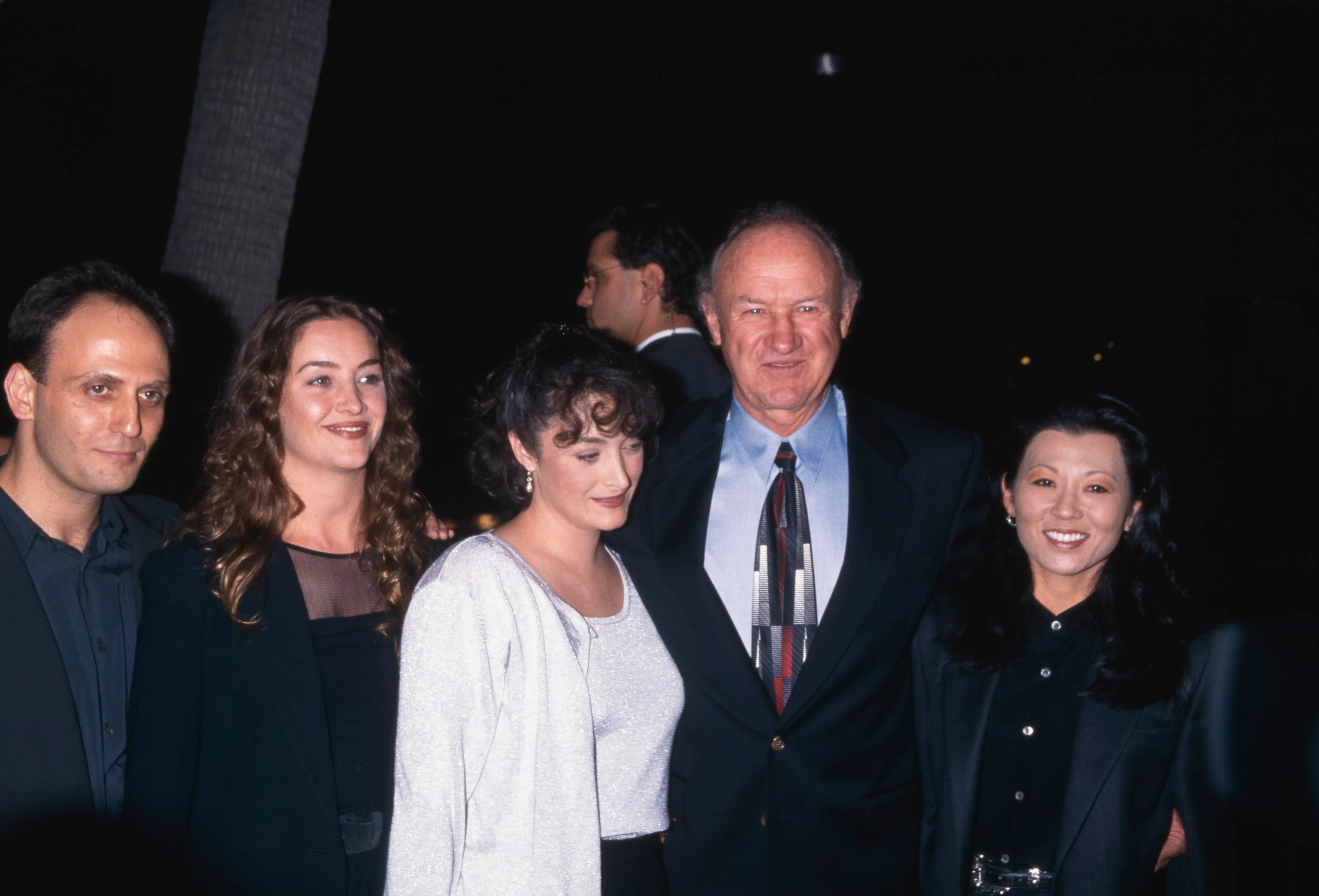 Gene Hackman with his daughters Elizabeth and Leslie, and wife Betsy Arakawa.