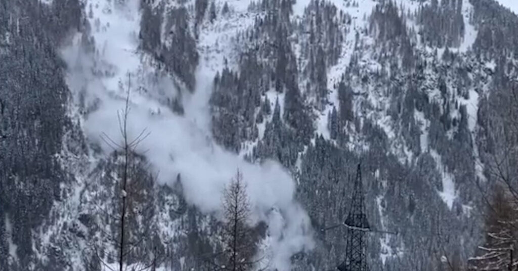 3 People Are Killed in Series of Avalanches in Austrian Alps