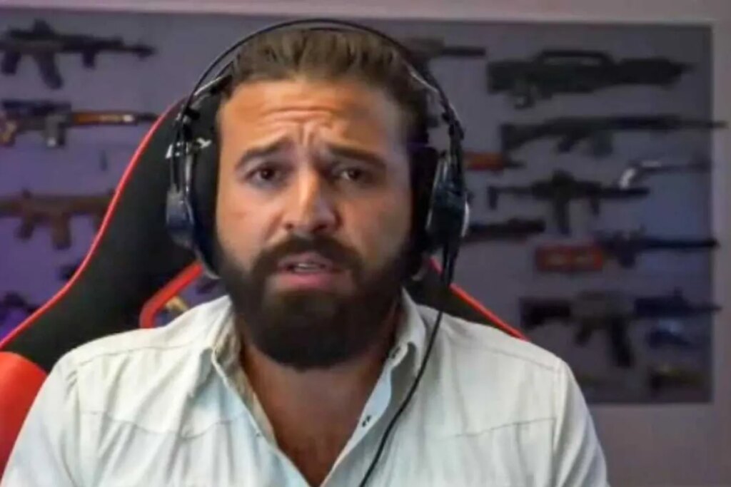 GOP candidate calls to ‘bring back smoking on airplanes’ as opponent battles affair claim