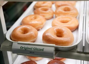 13,000 boxes of doughnut dozens up for grabs during Krispy Kreme’s Friday the 13th giveaway