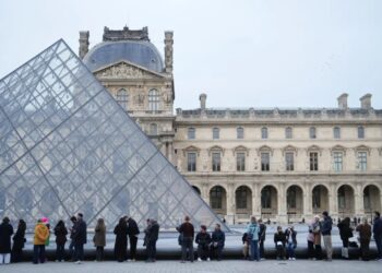 Nine people detained by French police as suspects in $11.8M, decade-long Louvre ticket fraud scheme