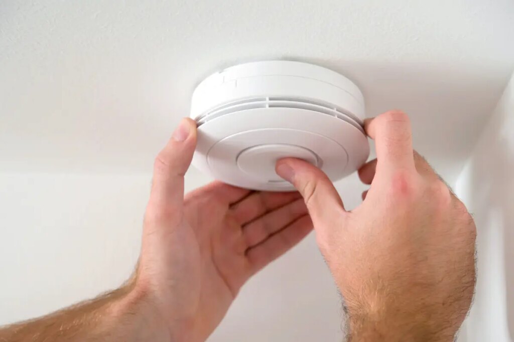 Thousands of smoke detectors sold on Amazon recalled due to potential fire hazard
