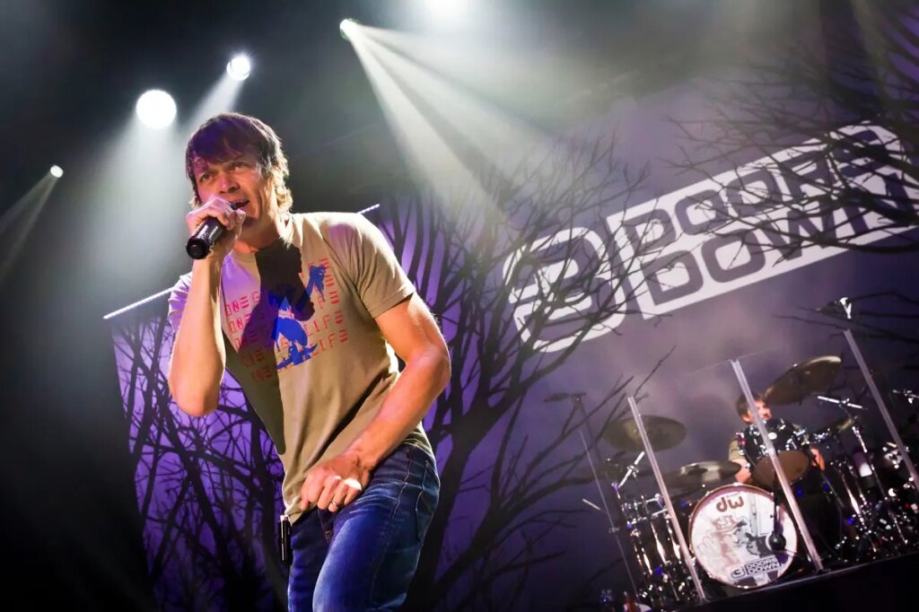 Brad Arnold, 3 Doors Down lead singer, dead at 47 after cancer battle