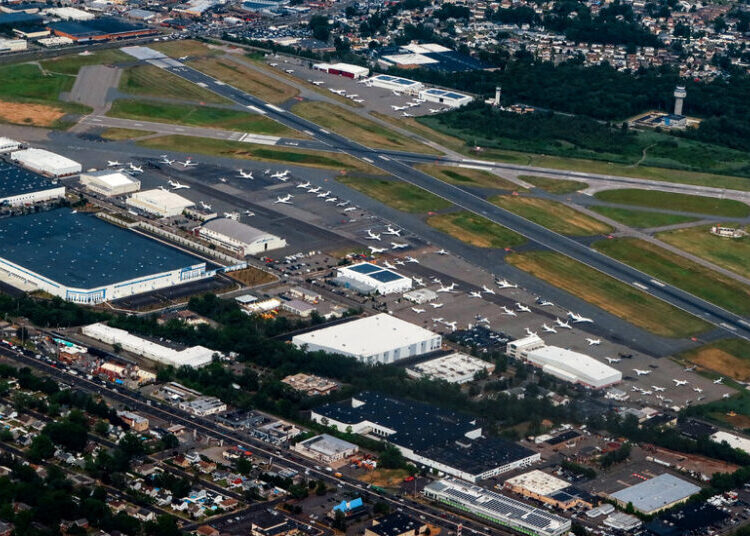 Backers of Aviation Safety Bill Cite Recent Near Miss to Make Their Case