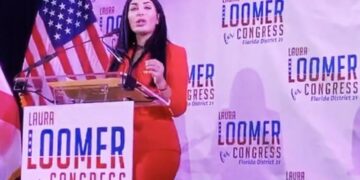 Trump mocked over relationship with top loyalist: ‘Late night calls are for side pieces’