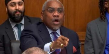 ‘Stop covering!’ Dem shouts down ‘flunky’ Scott Bessent over Trump’s ‘shady’ deals