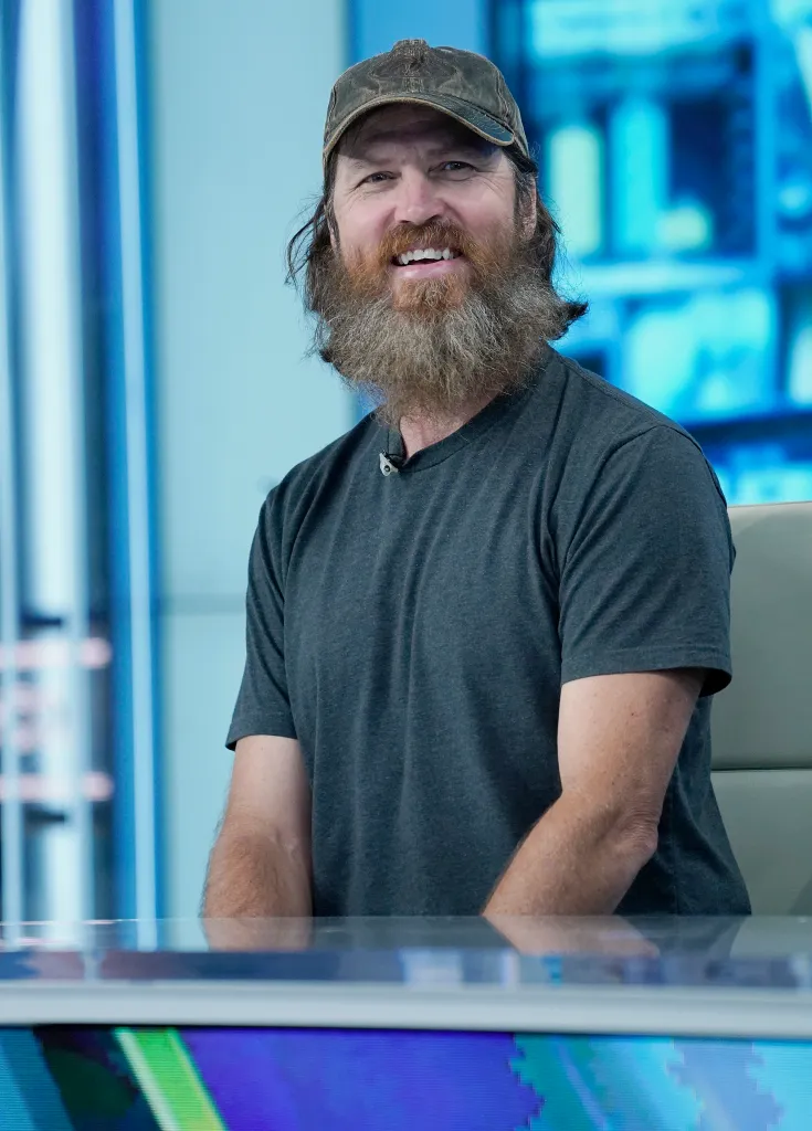 Jase explained that he and a few friends had been out in his Argo, an extreme-terrain vehicle, because one of them had crashed his truck on the ice.