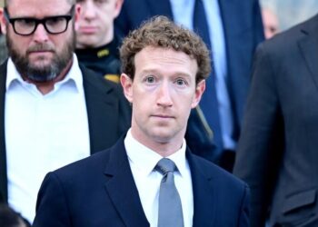 Mark Zuckerberg’s Team Reprimanded for Wearing Meta Glasses to Court