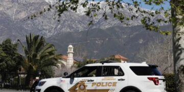 Booze-guzzling bozos hurl beer cans at cops during high-speed California car chase: police