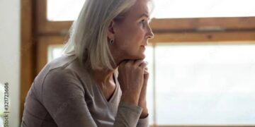 Dear Abby: Should I tell my children their father’s secrets now that he’s dead?