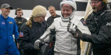 NASA’s Mike Fincke identifies himself as the ailing astronaut who prompted space station evacuation