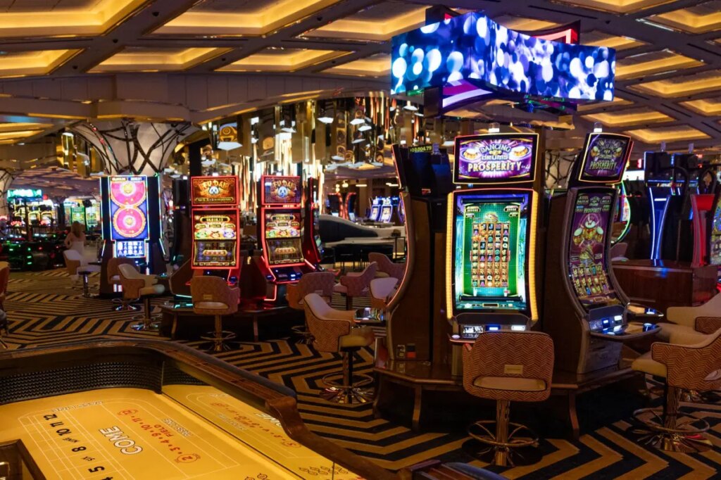 Dear Abby: My husband lost $600K on slot machines — now we’re bankrupt and elderly