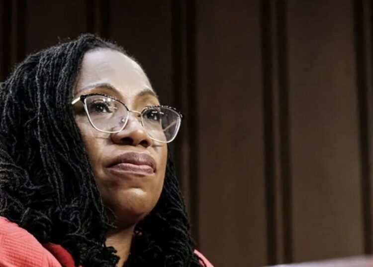 MAGA senator demands probe of Supreme Court justice for clapping at Grammy’s