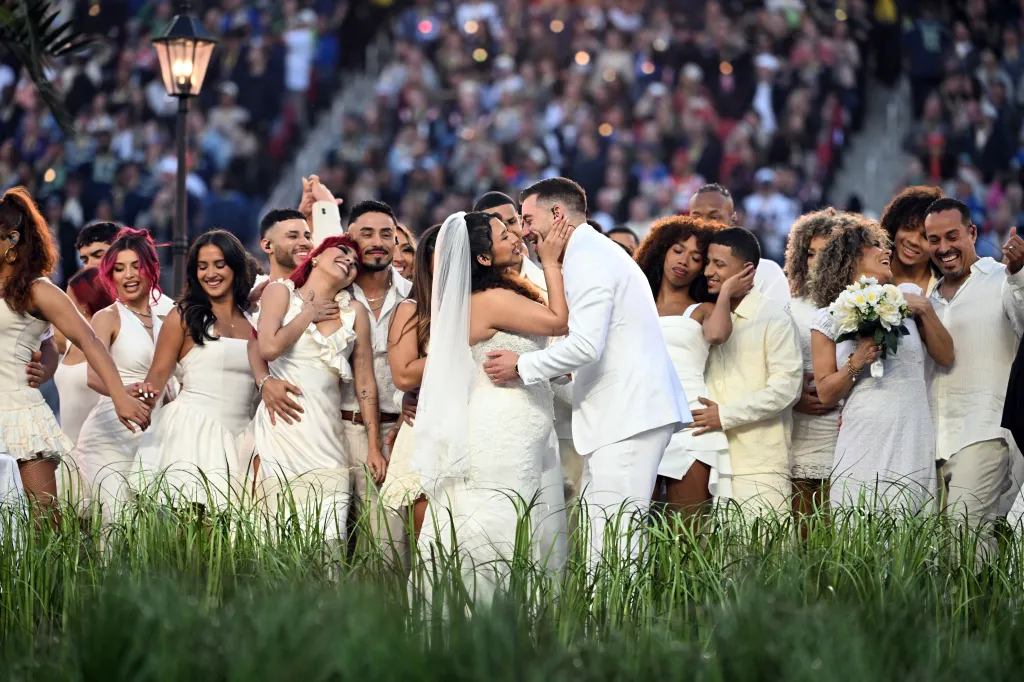 Couple getting married during Bad Bunny's performance at Super Bowl LX Halftime Show.