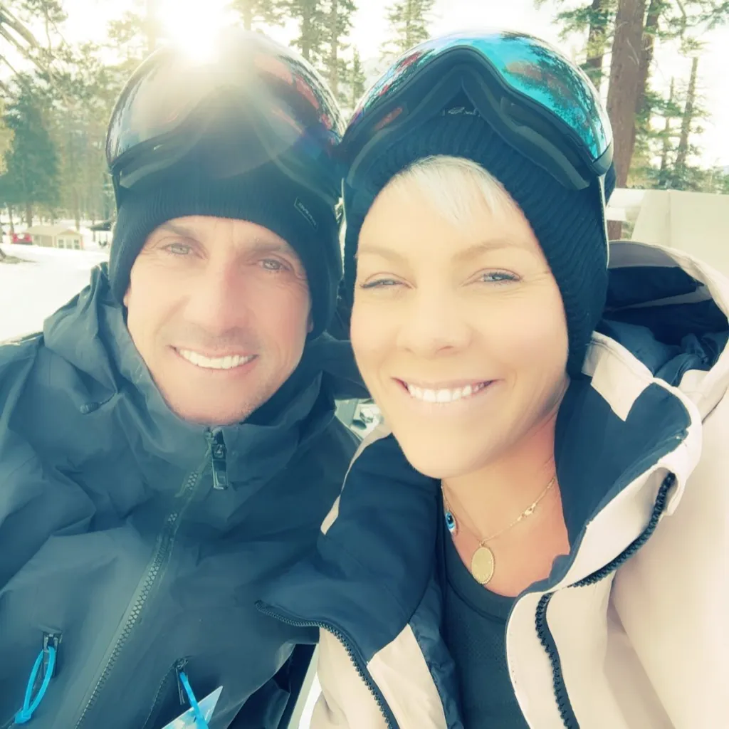 Pink and Carey Hart in ski gear.