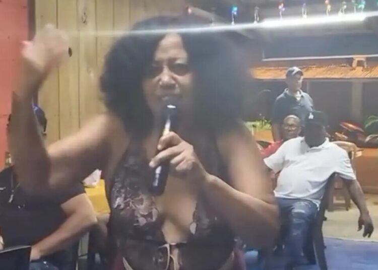 Karaoke singer arrested for disrespecting Dominican Republic national anthem with her rendition