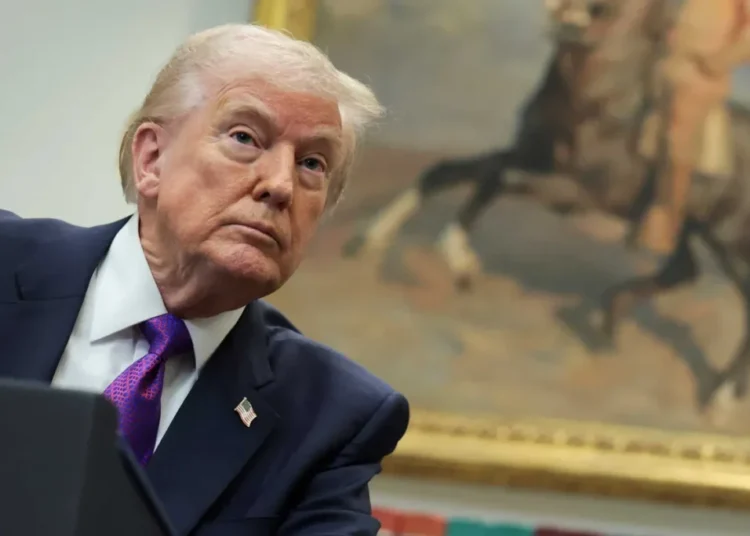 Trump just put vulnerable Republicans in a bind with ‘risky’ move: report