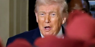 ‘Rattled’ Trump now super dangerous — and ‘reaching for the accelerant’: Ex-GOP insider