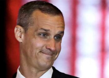 New details emerge about in-flight blow-up between Corey Lewandowski and pilot