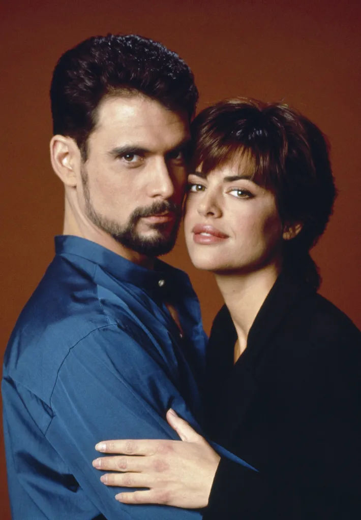 Robert Kelker-Kelly as Bo Brady and Lisa Rinna as Billie Reed from 