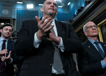 Fed-up Fetterman bristles when pressed again on CNN whether he’s ditching Dems