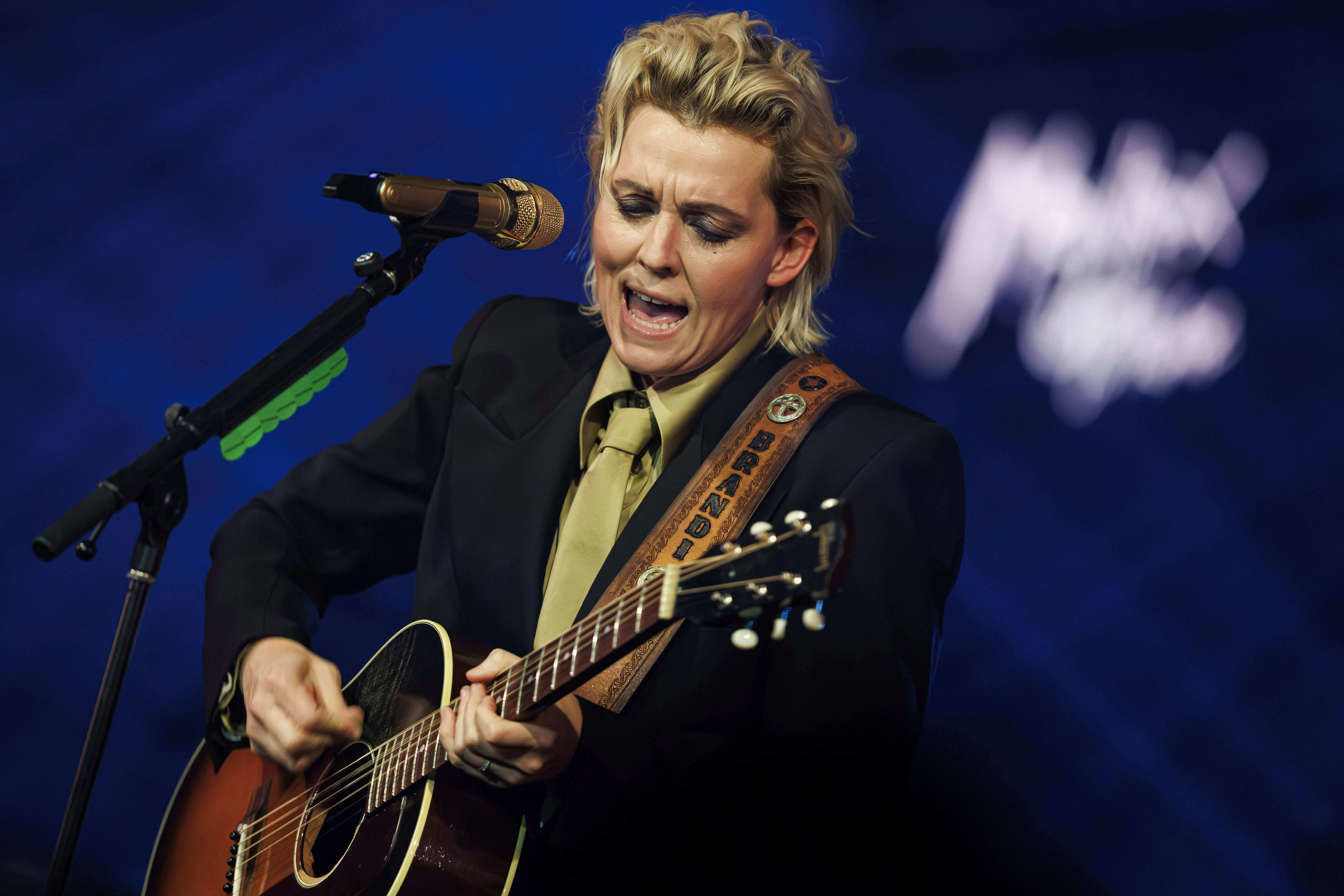 Carlilie is also set to head out on tour later this month. 