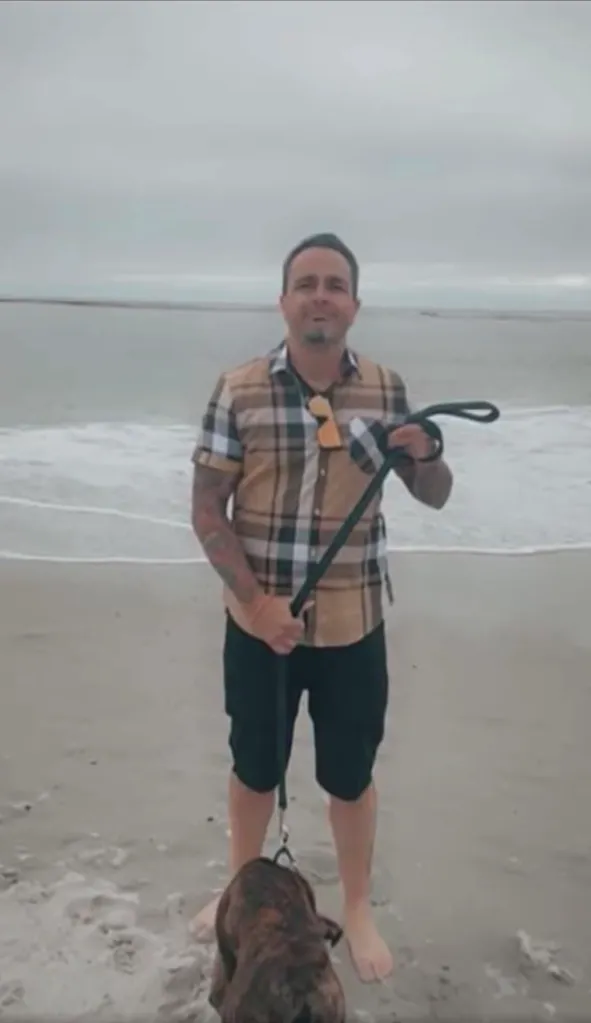 Simpkins, who was in the midst of a divorce, told his sister he was going home to relax but was not heard from again.