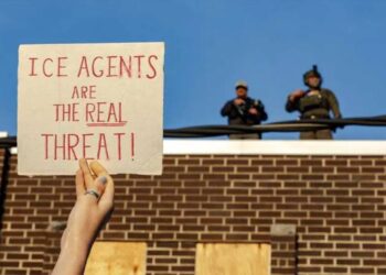 Judge describes detainment of immigrant as ‘manifest recklessness’ and urges her release