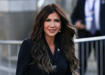 ‘Stunning betrayal’: Alarm bells as Trump DHS memo puts legal refugees at risk of arrest