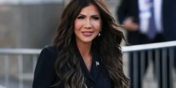 ‘Stunning betrayal’: Alarm bells as Trump DHS memo puts legal refugees at risk of arrest