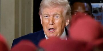 Trump could be missing the opportunity to rebuild the Navy efficiently and quickly