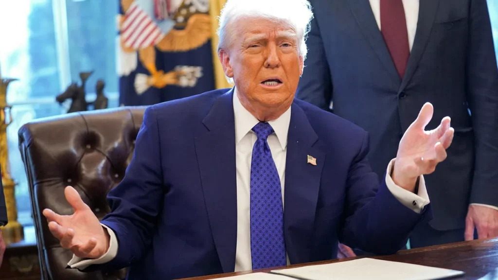 Retiring senator ‘sassing’ Trump admin in belief tide turning against president: analysis