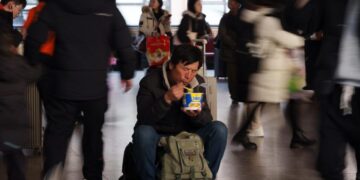 China’s Lunar New Year travel rush begins with record 9.5 billion trips expected