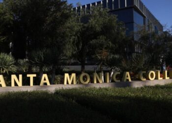 Community colleges want to offer more low-cost bachelor’s degrees. Why CSU says no to some