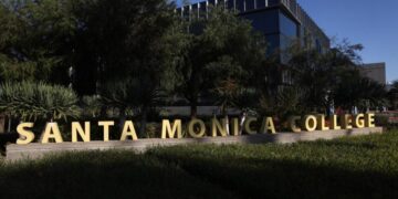 Community colleges want to offer more low-cost bachelor’s degrees. Why CSU says no to some