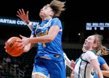 No. 2 UCLA women extend winning streak to 18 games by routing No. 13 Michigan State
