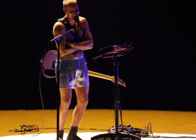 Justin Bieber performs in boxers in stripped-down Grammys set